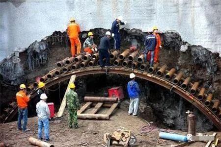 江干隧道钢花管支护案例